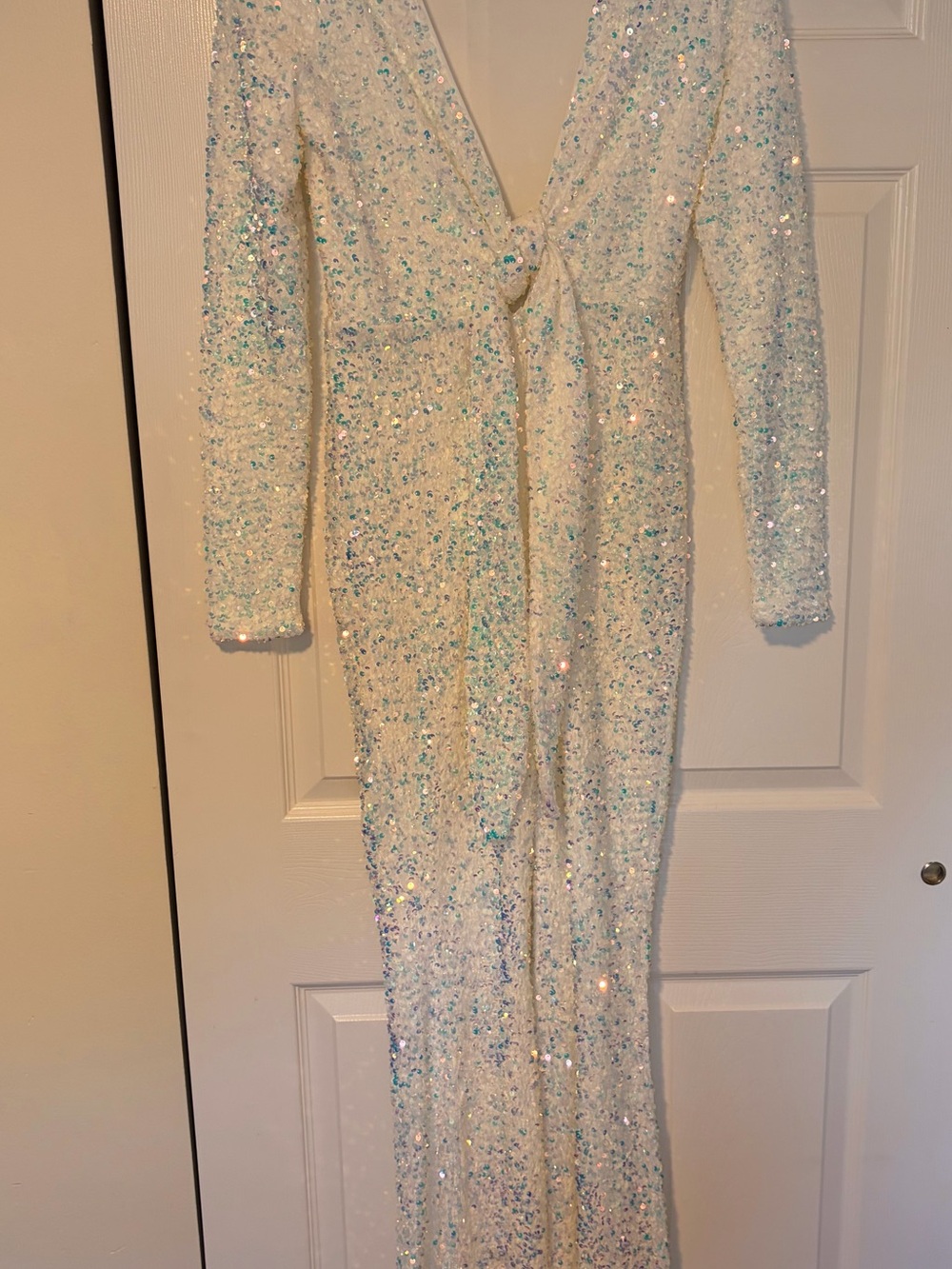 NWOT Show Me Your Mumu Martina Sequin Jumpsuit White Size Medium - Picture 4 of 8